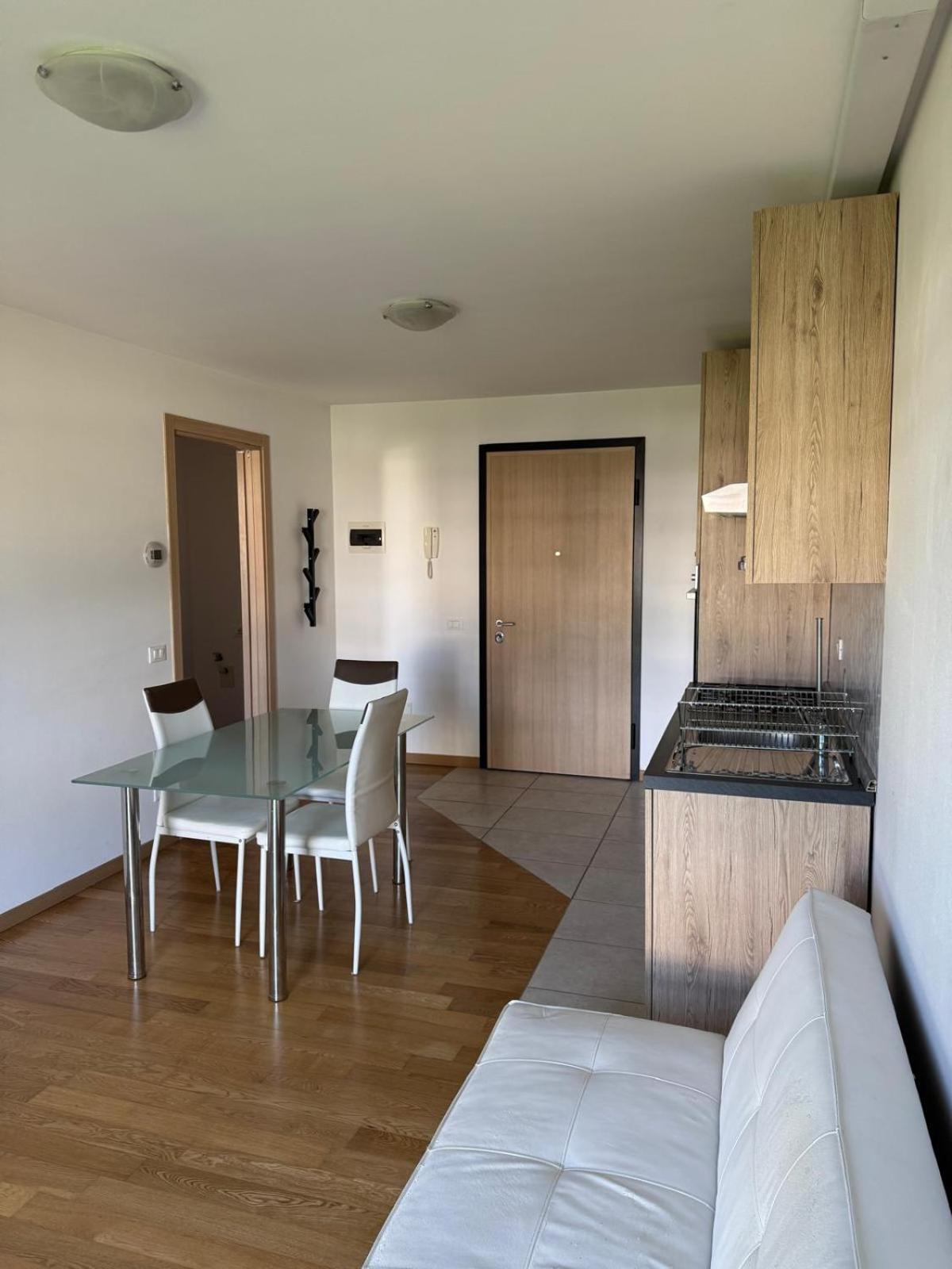 Crossroads Apartment Santa Maria la Longa Eksteriør billede